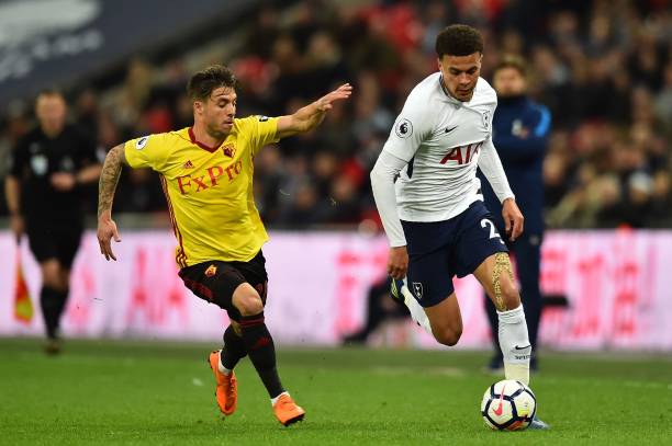 个球队在比 个球队在比